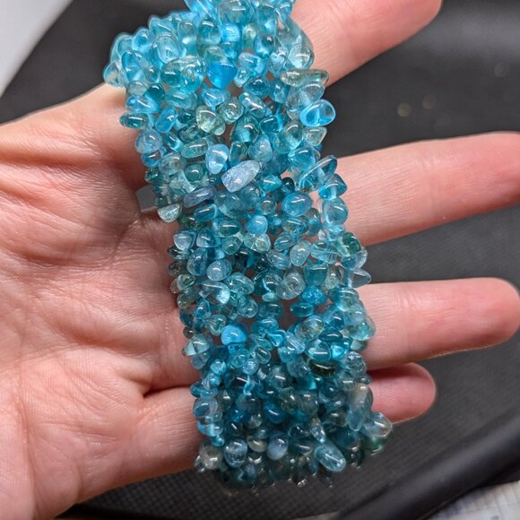 Apatite Chip Stretch Bracelet - Picture 3 of 5